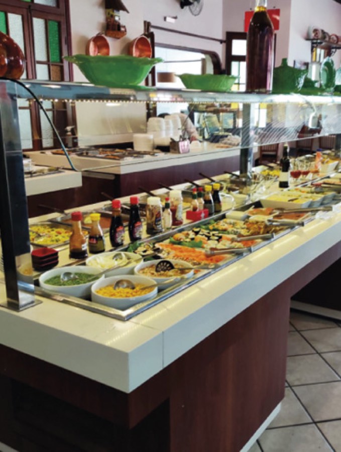Buffet self-service do Makey Restaurante e Pizzaria